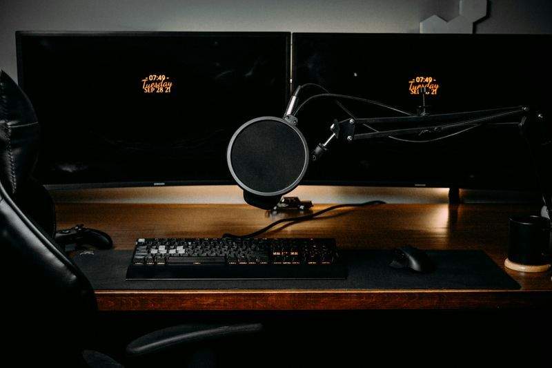 Comment préparer un enregistrement de podcast fluide à Paris